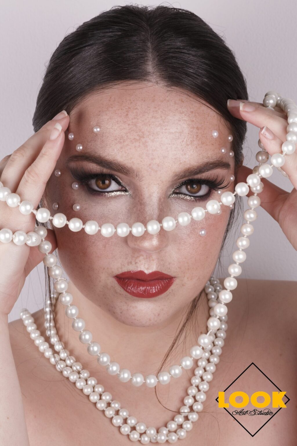Eleganza Innata Maquillaje Editorial Piel Con Pecas