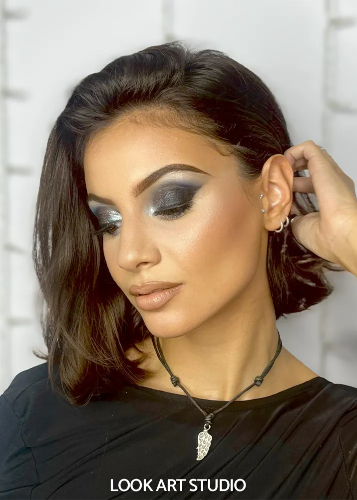 Maquillaje de noche en curso de automaquillaje de Look Art Studio