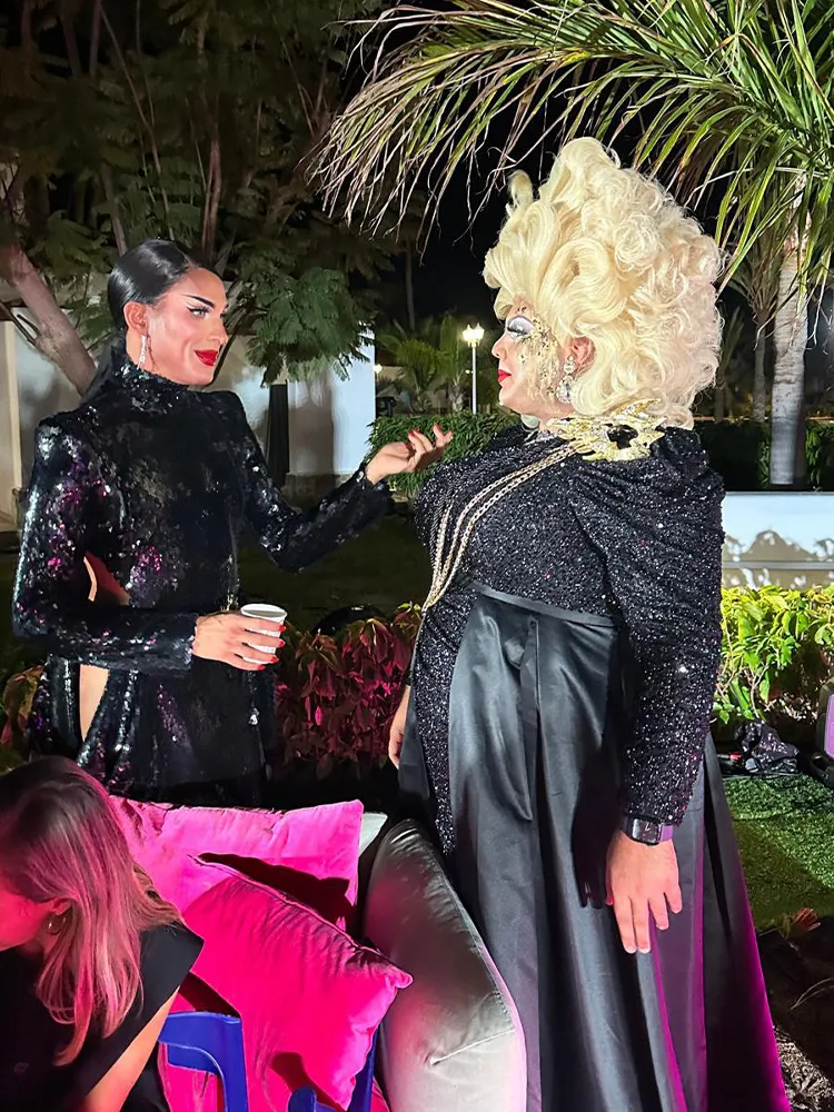 Pako-Rón durante la producción televisiva Makeup Stars Drag Tour