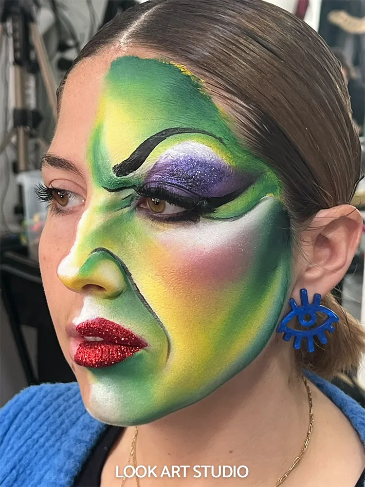 Caracterización y maquillaje creativo realizado en Look Art Studio